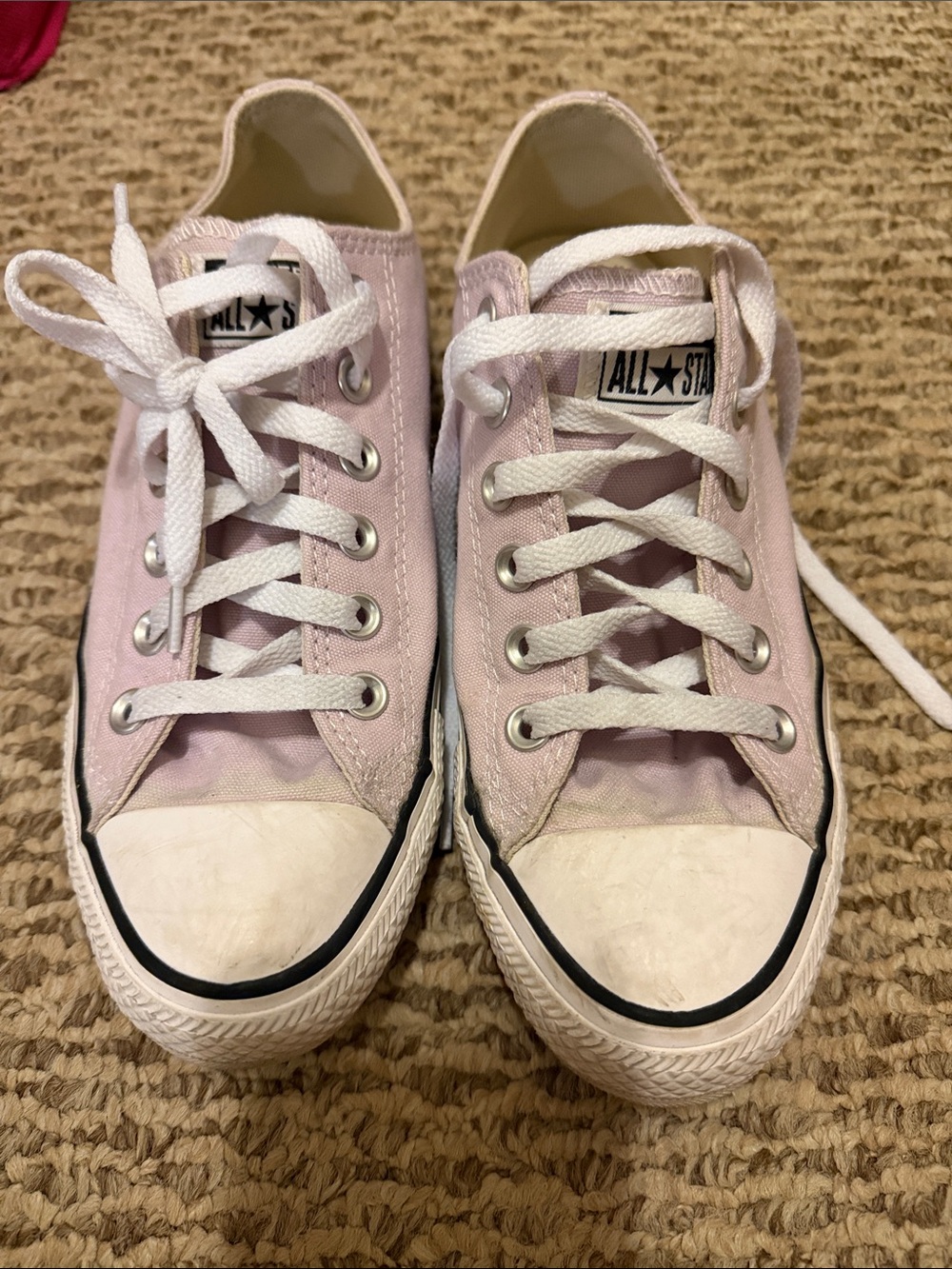 Converse low top sneakers in pale purple and white
